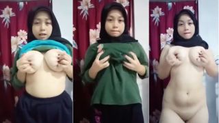 Hijab SMP Pamer Toket Gedenya Yang Mulus
